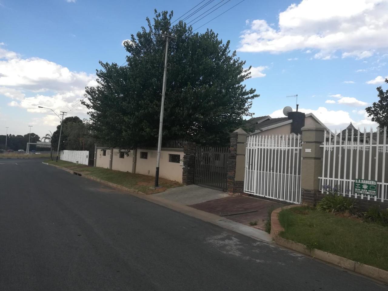 约翰内斯堡Lalela House公寓 外观 照片